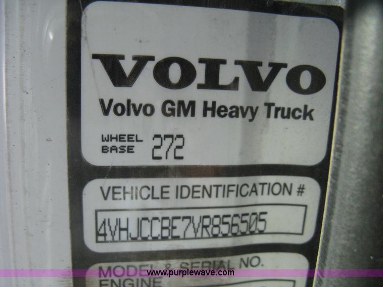 image for item I5551 1997 Volvo WGM25 flatbed truck