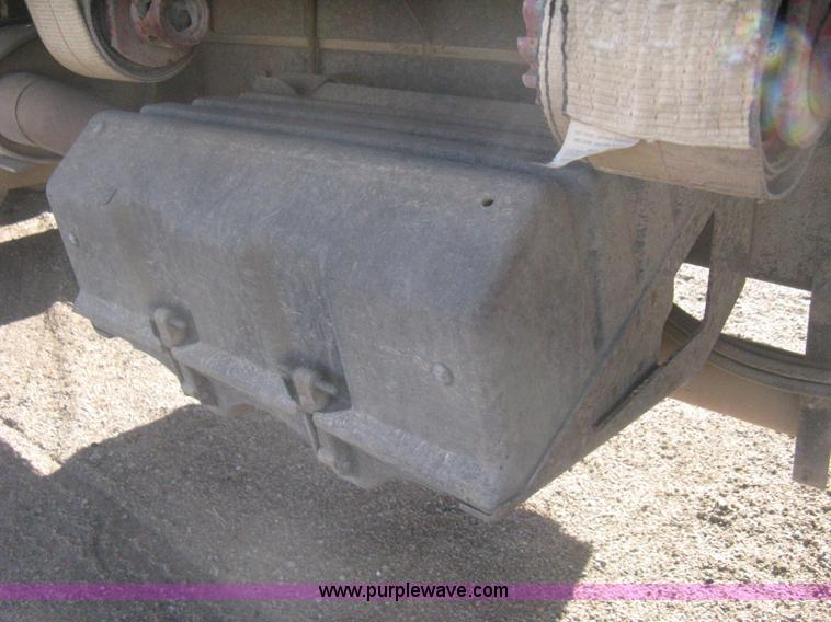 image for item I5551 1997 Volvo WGM25 flatbed truck