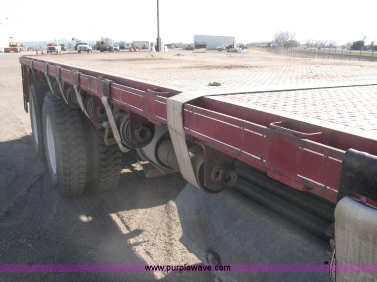 image for item I5551 1997 Volvo WGM25 flatbed truck