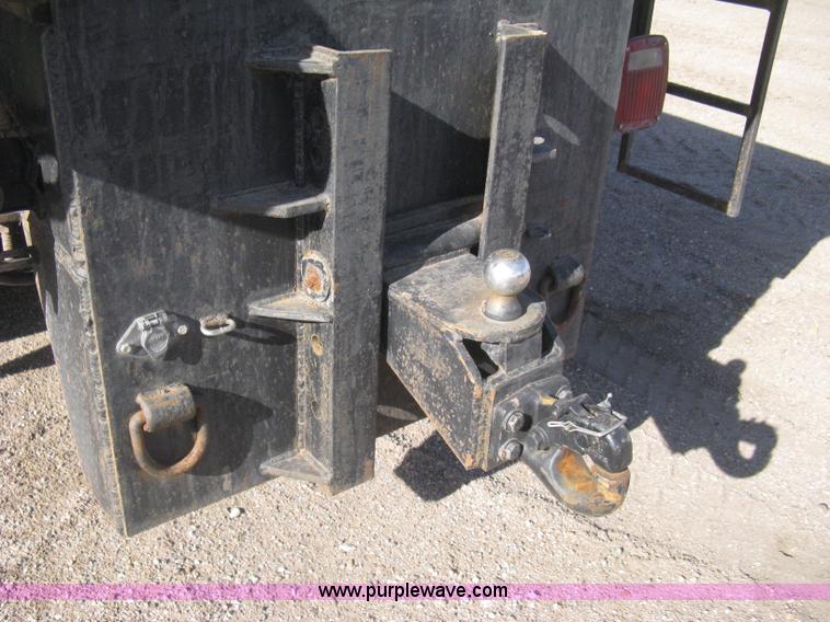 image for item I5551 1997 Volvo WGM25 flatbed truck