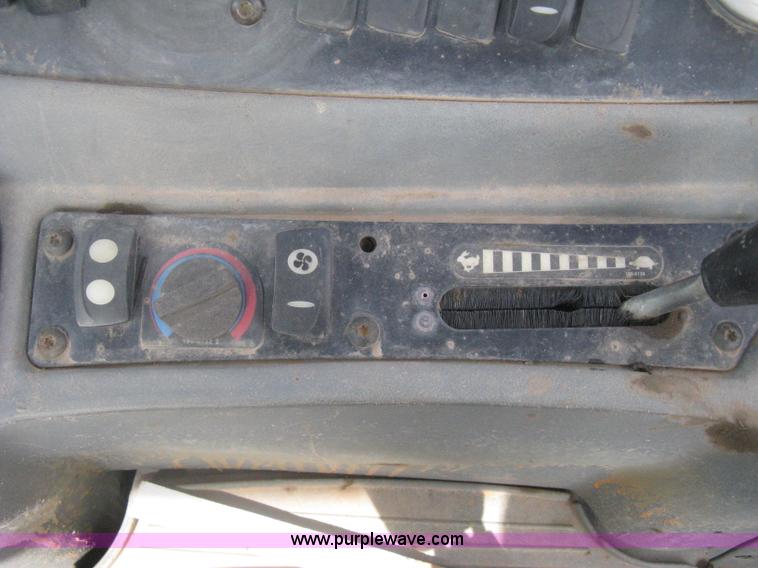 image for item I5552 2002 Caterpillar 416D backhoe