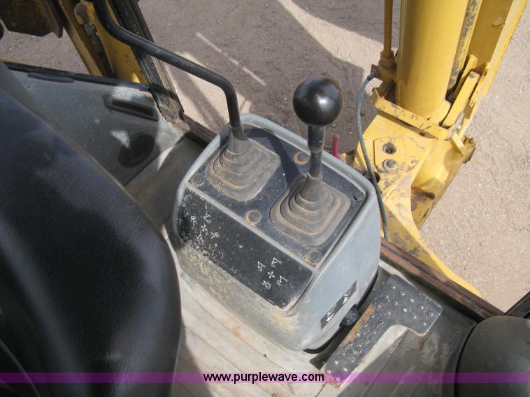 image for item I5552 2002 Caterpillar 416D backhoe