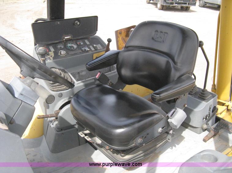 image for item I5554 1998 Caterpillar 416C backhoe