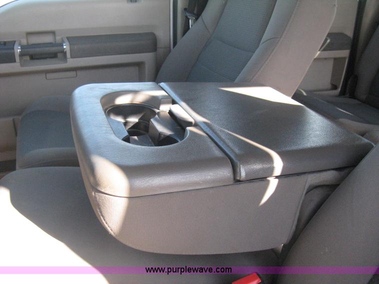 image for item I5555 2009 Ford F350 Super Duty XL Crew Cab flatbed truck