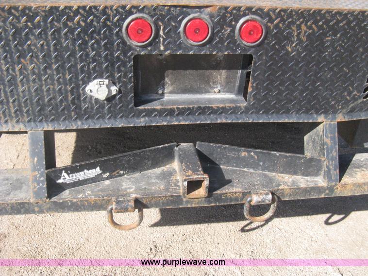image for item I5555 2009 Ford F350 Super Duty XL Crew Cab flatbed truck