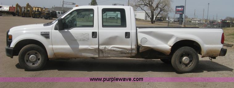 image for item I5556 2008 Ford F350 Super Duty XL Crew Cab pickup truck