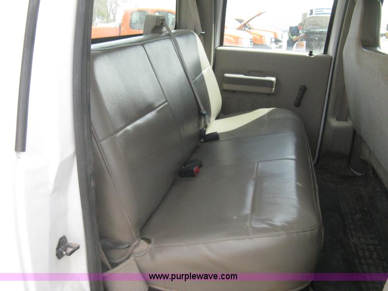 image for item I5556 2008 Ford F350 Super Duty XL Crew Cab pickup truck