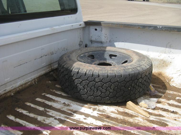 image for item I5556 2008 Ford F350 Super Duty XL Crew Cab pickup truck