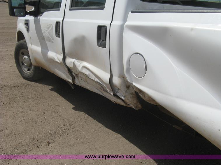 image for item I5556 2008 Ford F350 Super Duty XL Crew Cab pickup truck