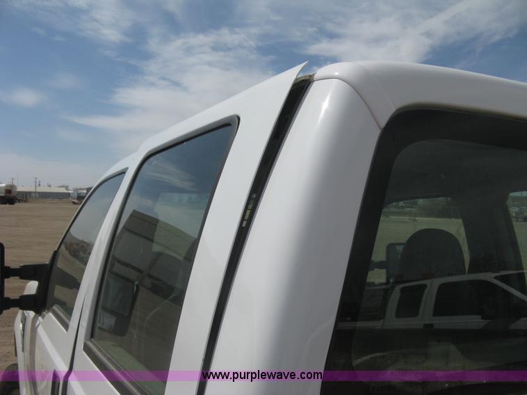image for item I5556 2008 Ford F350 Super Duty XL Crew Cab pickup truck