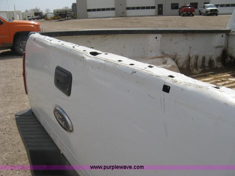 image for item I5556 2008 Ford F350 Super Duty XL Crew Cab pickup truck