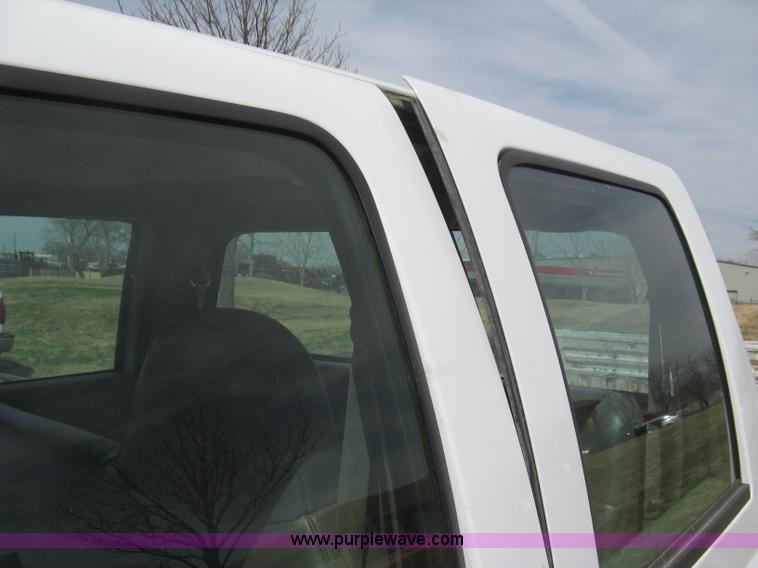 image for item I5556 2008 Ford F350 Super Duty XL Crew Cab pickup truck