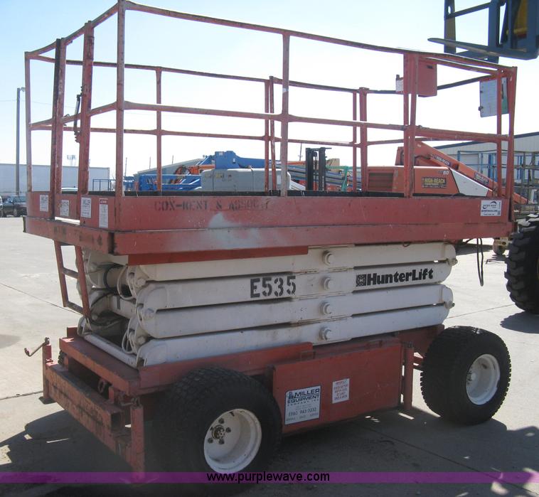 image for item I5568 Hunter Lift 2560 electric scissor lift