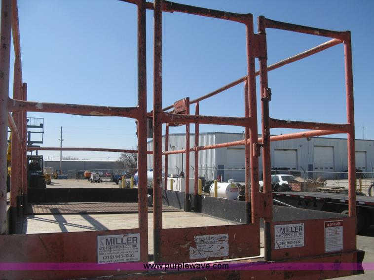 image for item I5568 Hunter Lift 2560 electric scissor lift