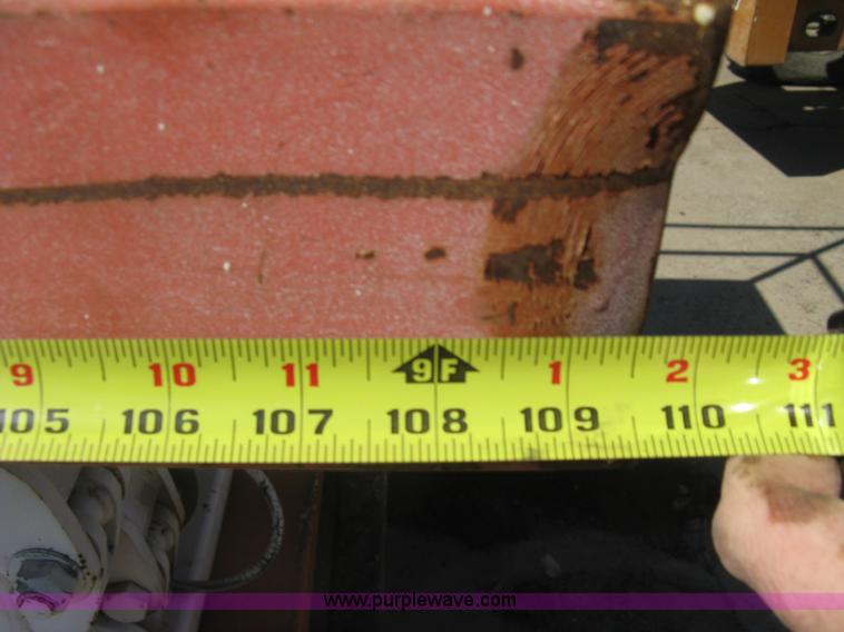 image for item I5568 Hunter Lift 2560 electric scissor lift