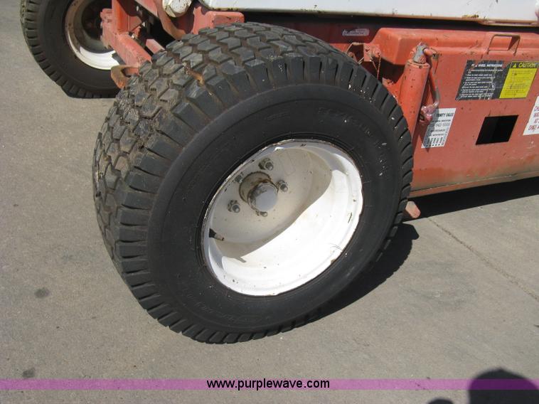 image for item I5568 Hunter Lift 2560 electric scissor lift