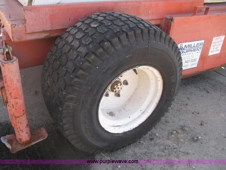 image for item I5568 Hunter Lift 2560 electric scissor lift