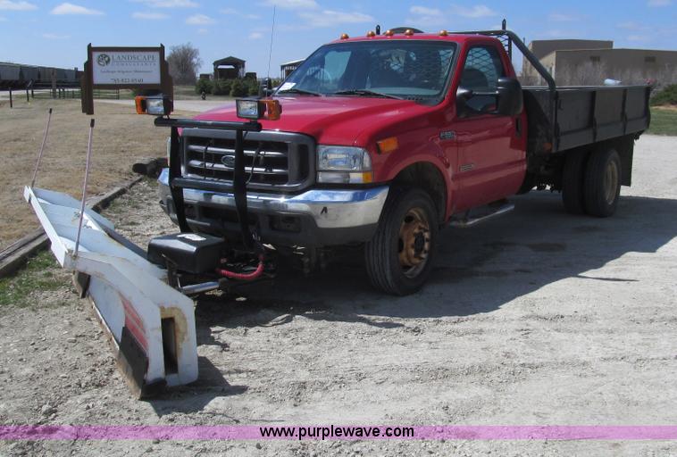 image for item I7130 2004 Ford F550 dump bed truck