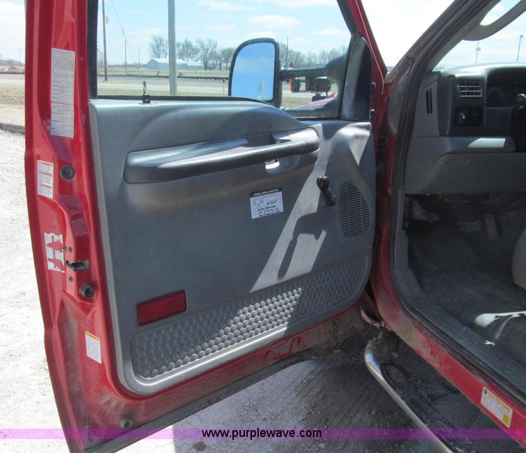 image for item I7130 2004 Ford F550 dump bed truck