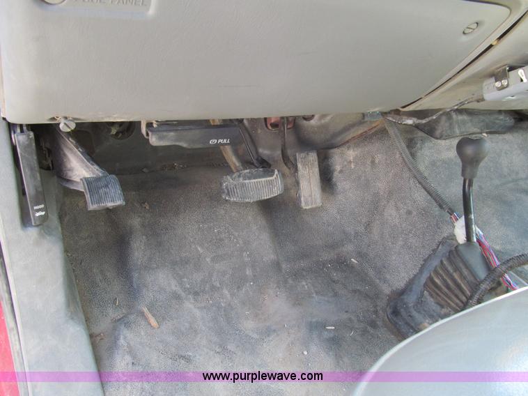 image for item I7130 2004 Ford F550 dump bed truck