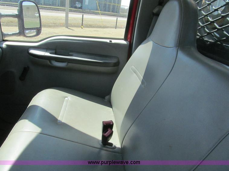 image for item I7130 2004 Ford F550 dump bed truck