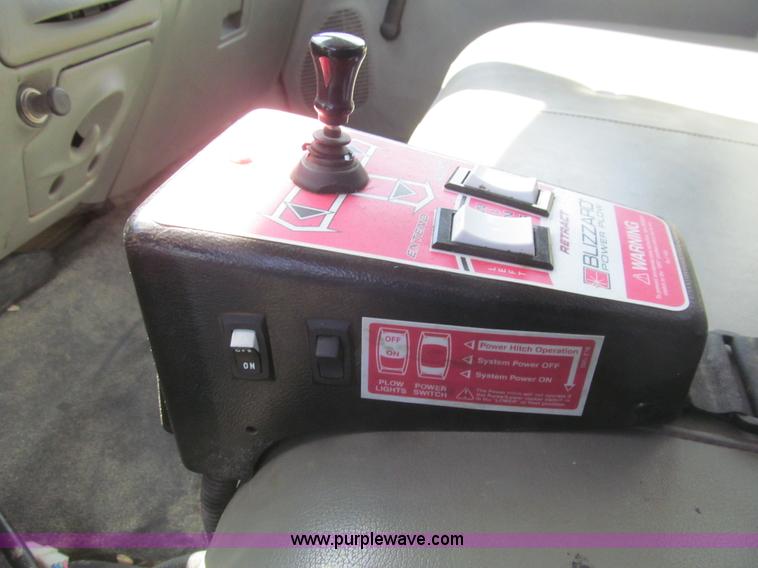 image for item I7130 2004 Ford F550 dump bed truck