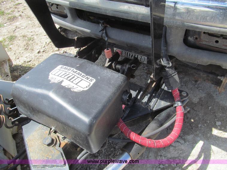 image for item I7130 2004 Ford F550 dump bed truck