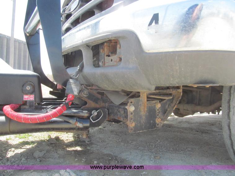 image for item I7130 2004 Ford F550 dump bed truck