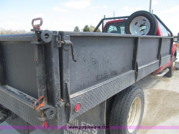 image for item I7130 2004 Ford F550 dump bed truck
