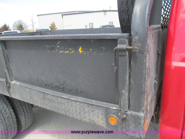 image for item I7130 2004 Ford F550 dump bed truck