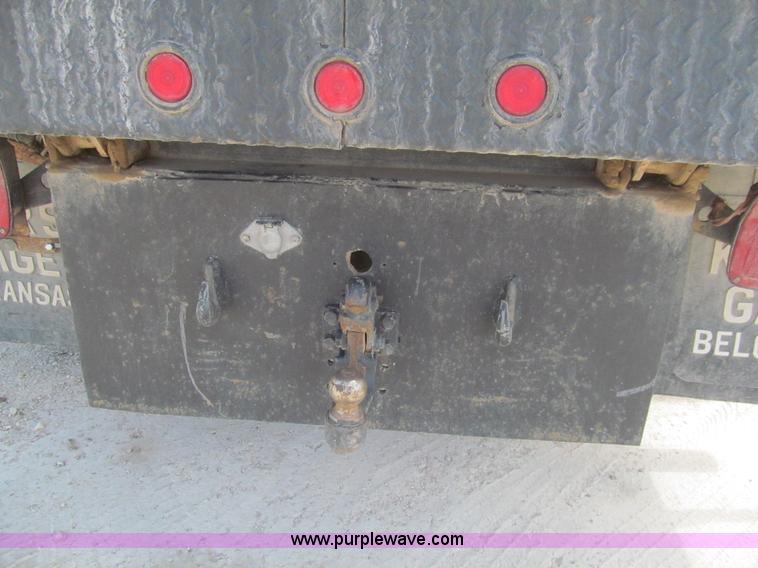 image for item I7130 2004 Ford F550 dump bed truck