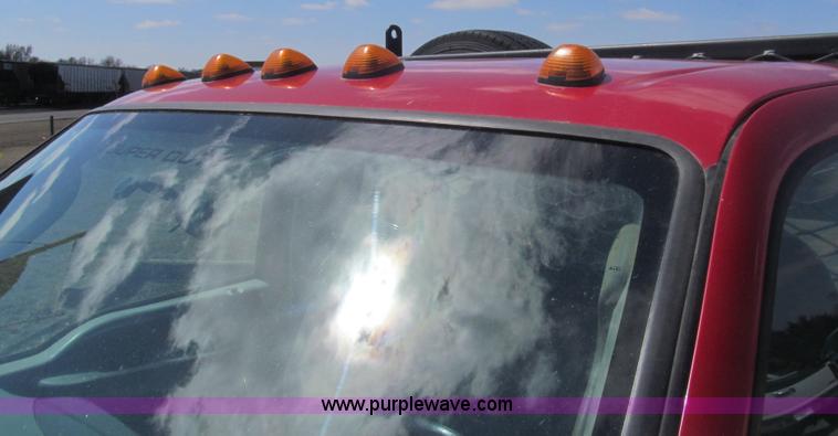 image for item I7130 2004 Ford F550 dump bed truck