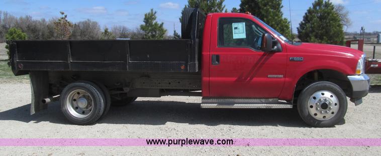 image for item I7131 2003 Ford F550 XLT dump bed truck