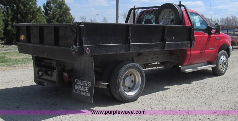 image for item I7131 2003 Ford F550 XLT dump bed truck
