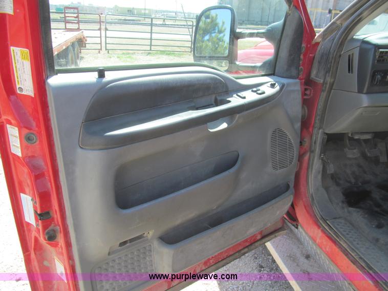image for item I7131 2003 Ford F550 XLT dump bed truck