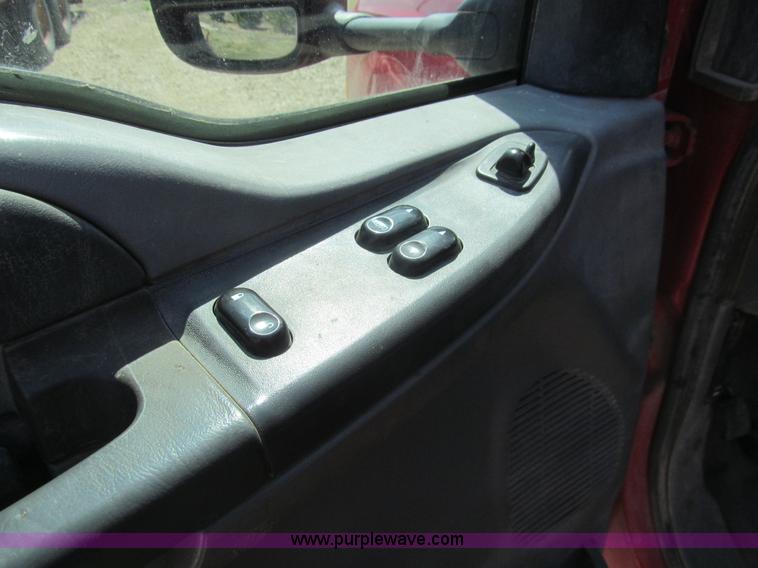 image for item I7131 2003 Ford F550 XLT dump bed truck