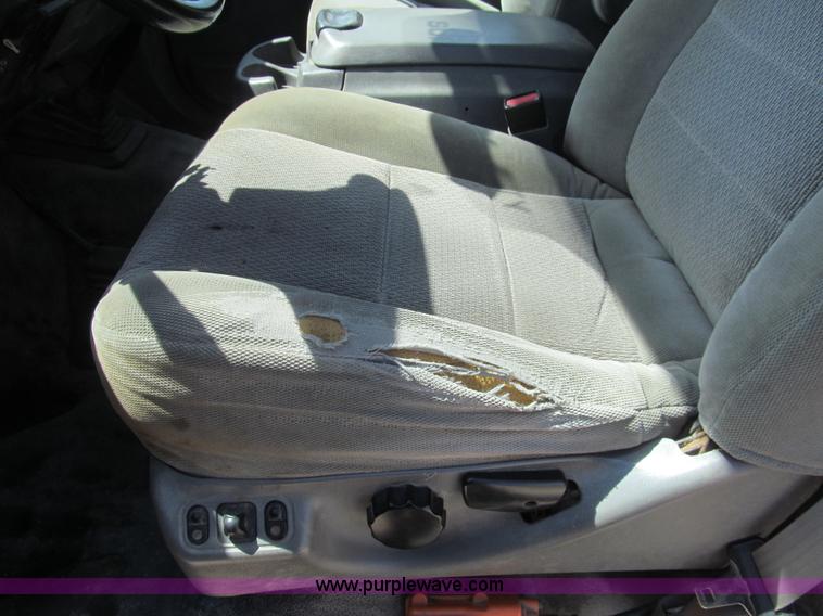 image for item I7131 2003 Ford F550 XLT dump bed truck