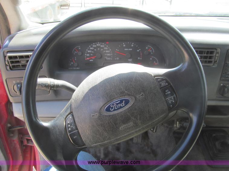 image for item I7131 2003 Ford F550 XLT dump bed truck