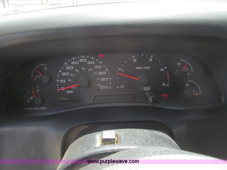 image for item I7131 2003 Ford F550 XLT dump bed truck