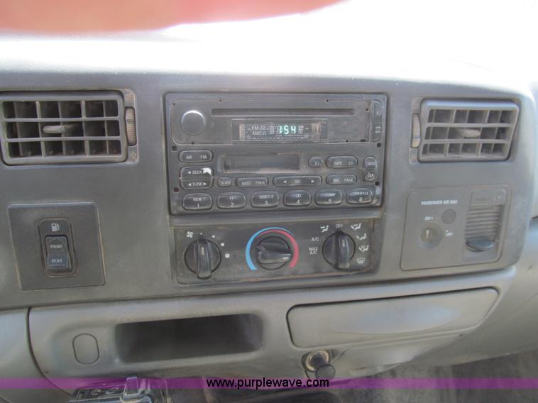 image for item I7131 2003 Ford F550 XLT dump bed truck