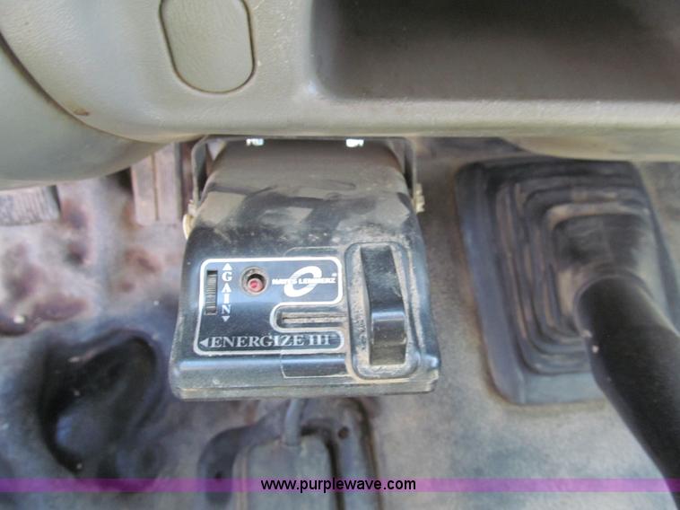 image for item I7131 2003 Ford F550 XLT dump bed truck