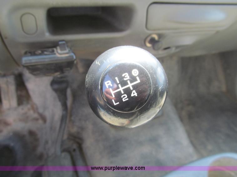 image for item I7131 2003 Ford F550 XLT dump bed truck