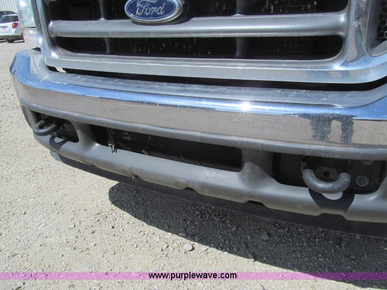 image for item I7131 2003 Ford F550 XLT dump bed truck