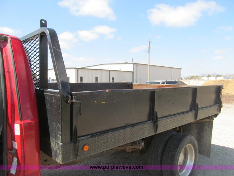 image for item I7131 2003 Ford F550 XLT dump bed truck
