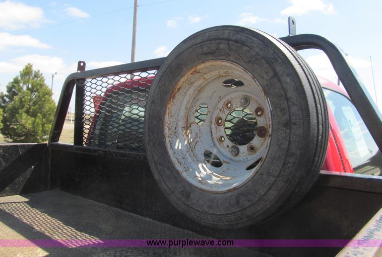image for item I7131 2003 Ford F550 XLT dump bed truck