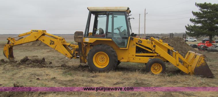 image for item I7134 1985 JCB 1400B backhoe