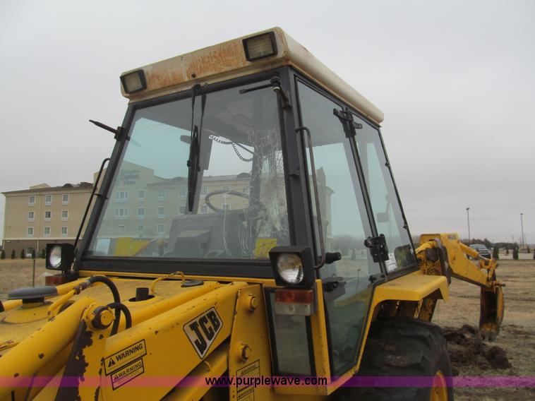 image for item I7134 1985 JCB 1400B backhoe