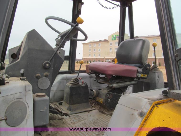 image for item I7134 1985 JCB 1400B backhoe