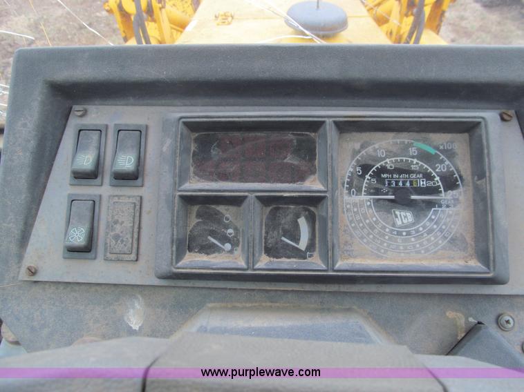 image for item I7134 1985 JCB 1400B backhoe