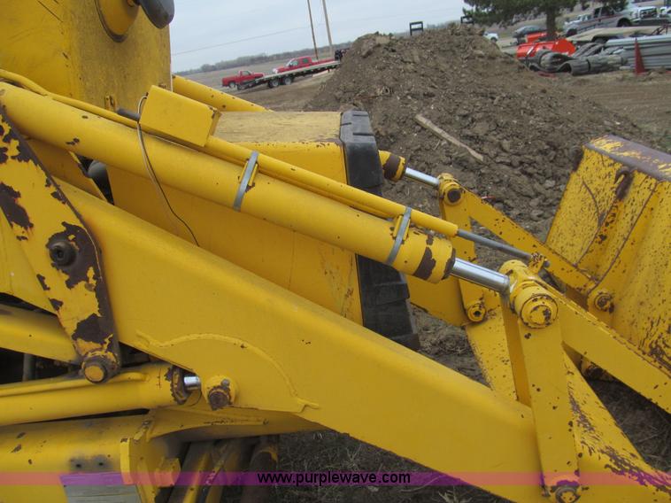 image for item I7134 1985 JCB 1400B backhoe
